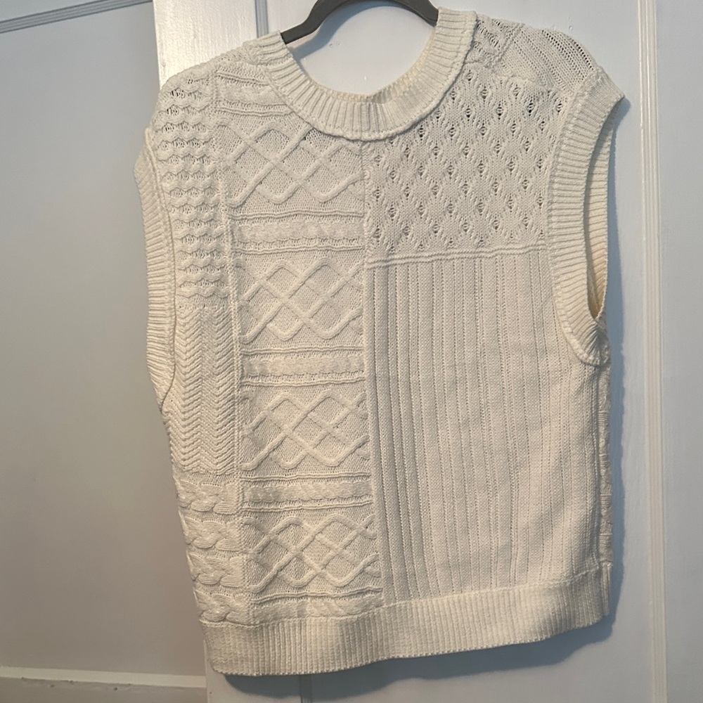 Women’s Cream Cable Knit Sleeveless Sweater Vest